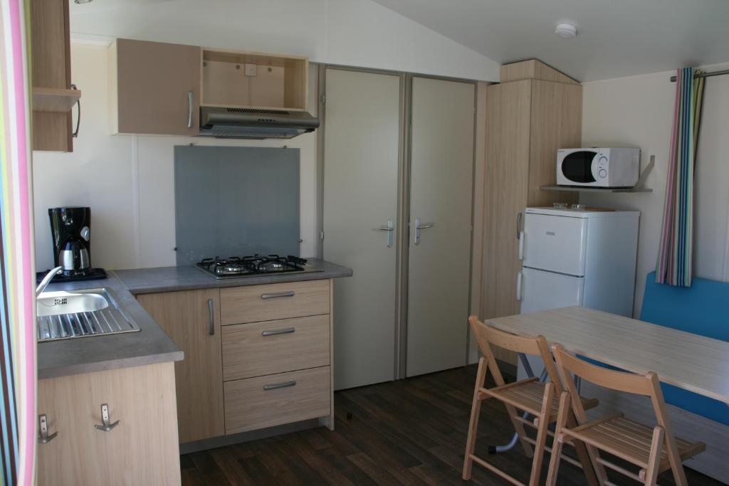 Camping De La Baie La Trinité-sur-Mer Room photo
